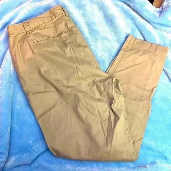 Forever 21 khaki pants size extra large - Picture 2 of 4